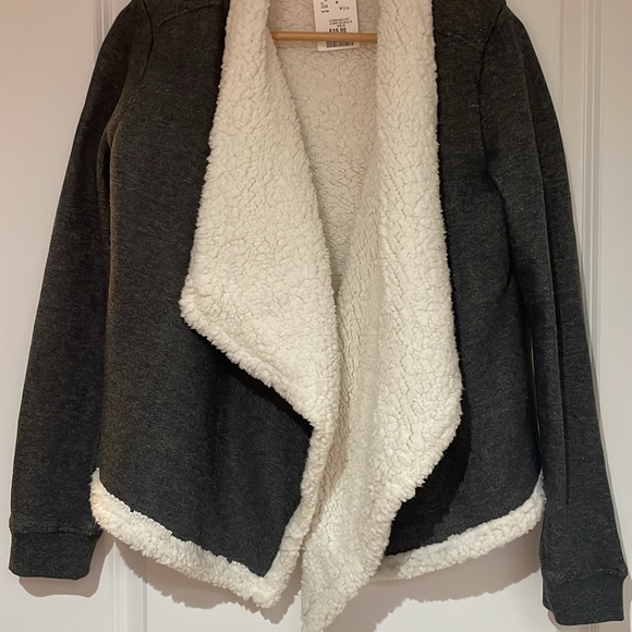 Derek Heart - Sherpa Cardigan Sweater - Size XS (NWT) - Picture 2 of 6